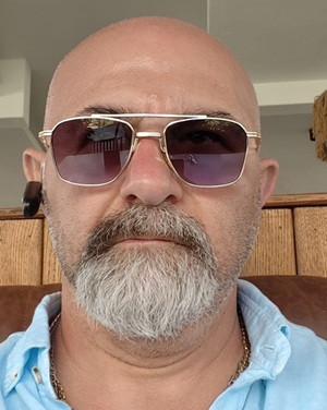 ENDÜSTRİYEL TEMİZLİK MAKİNELERİ SEÇERKEN UZMAN GÖRÜŞÜ NEDEN ÖNEMLİ